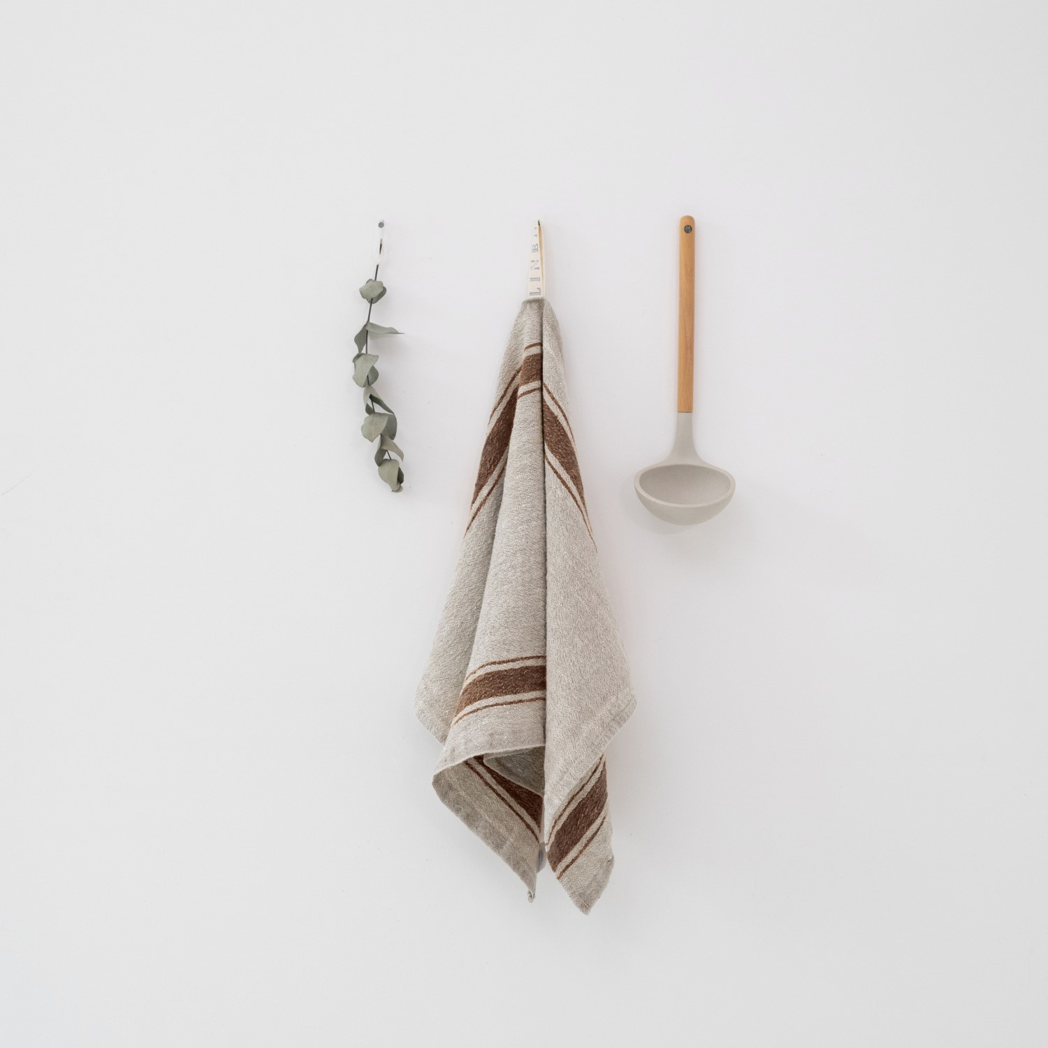 Linen Tales - linnen theedoek mocca stripes vintage - 45 x 65 cm